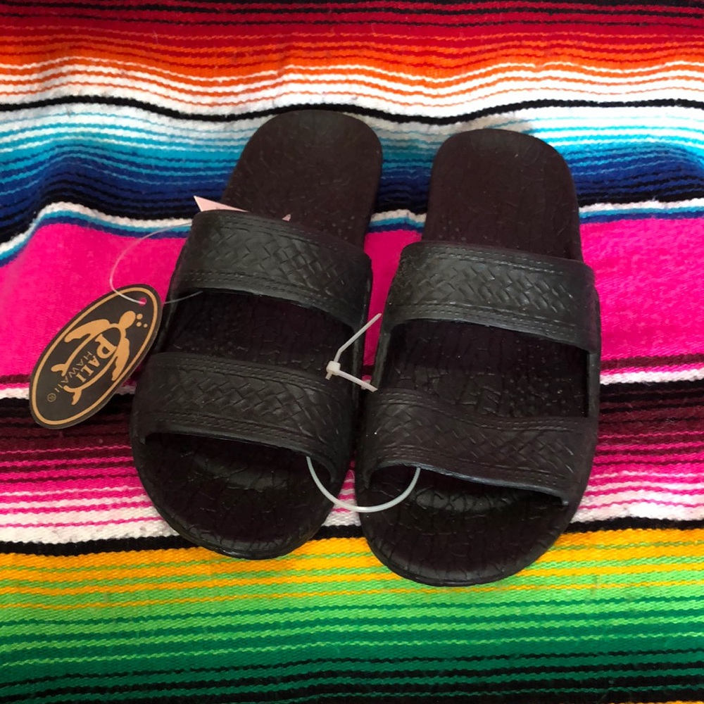 Black Pali Hawaii Sandals